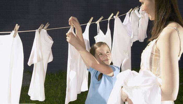 For Yellowing Clothes, The Rescue Strategy You Should Know